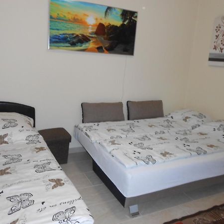 Zsoka Apartman Hajduszoboszlo Exterior photo